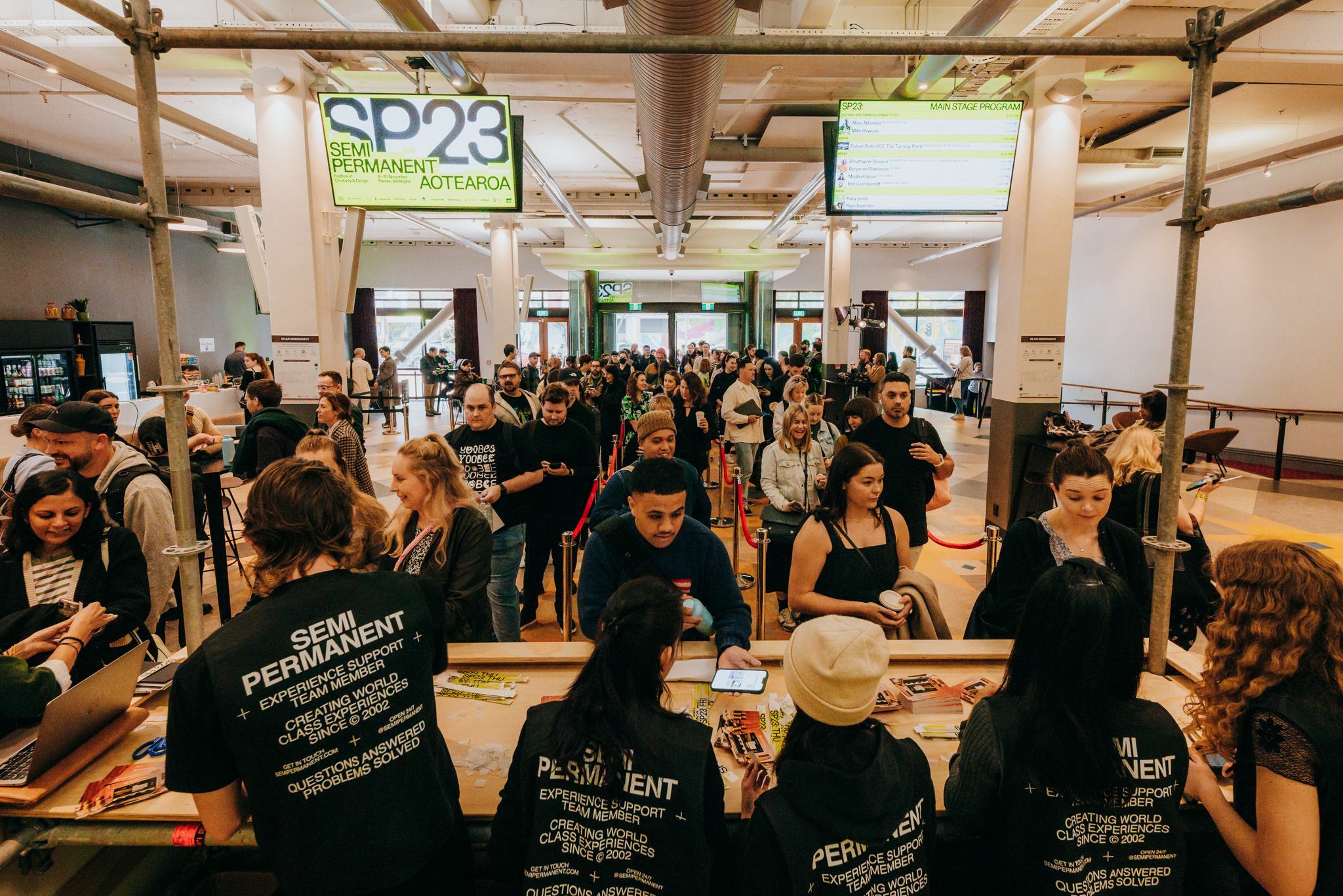 Semi Permanent Aotearoa attendees lining up to get in